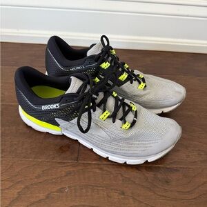 BROOKS NEURO 3 LIGHTWEIGHT RUNNING WALKING SHOE 1102731D099 MENS SIZE 11